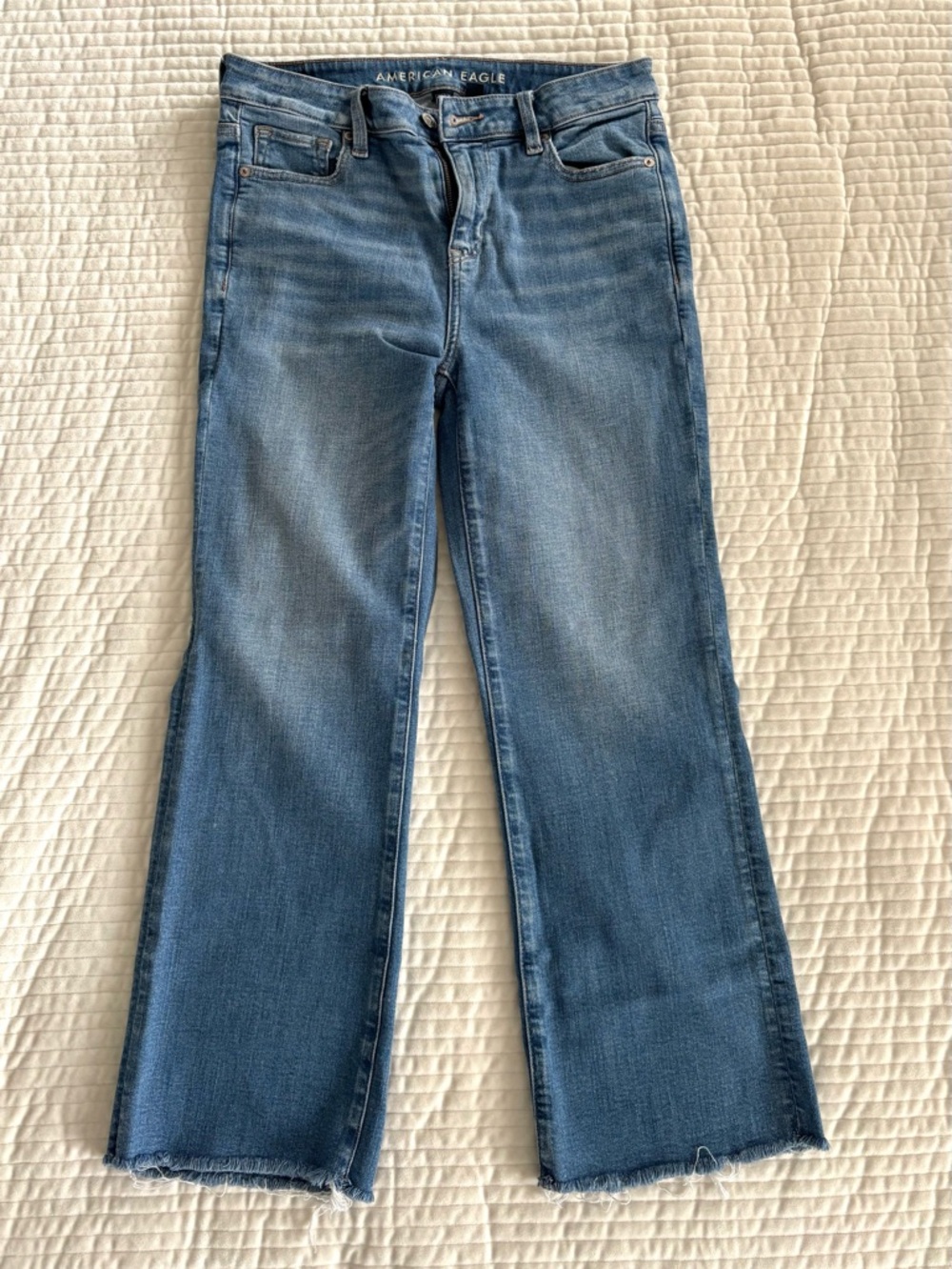 👖 American Eagle Outfitters Kick Boot Crop Jeans